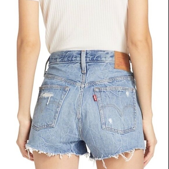 Levi’s 501 NWT 25 (0/1) Denim Women’s Jeans Shorts High Rise Cutoffs Distressed - Picture 2 of 10